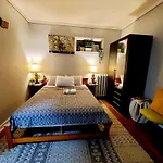 Merj\'S Guest House In Wolesly